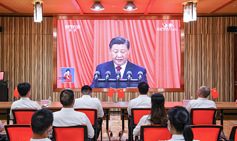 “勠力同心，，，，，，， 勇毅前行”  <br>全体党员集中收看二十大开幕盛况